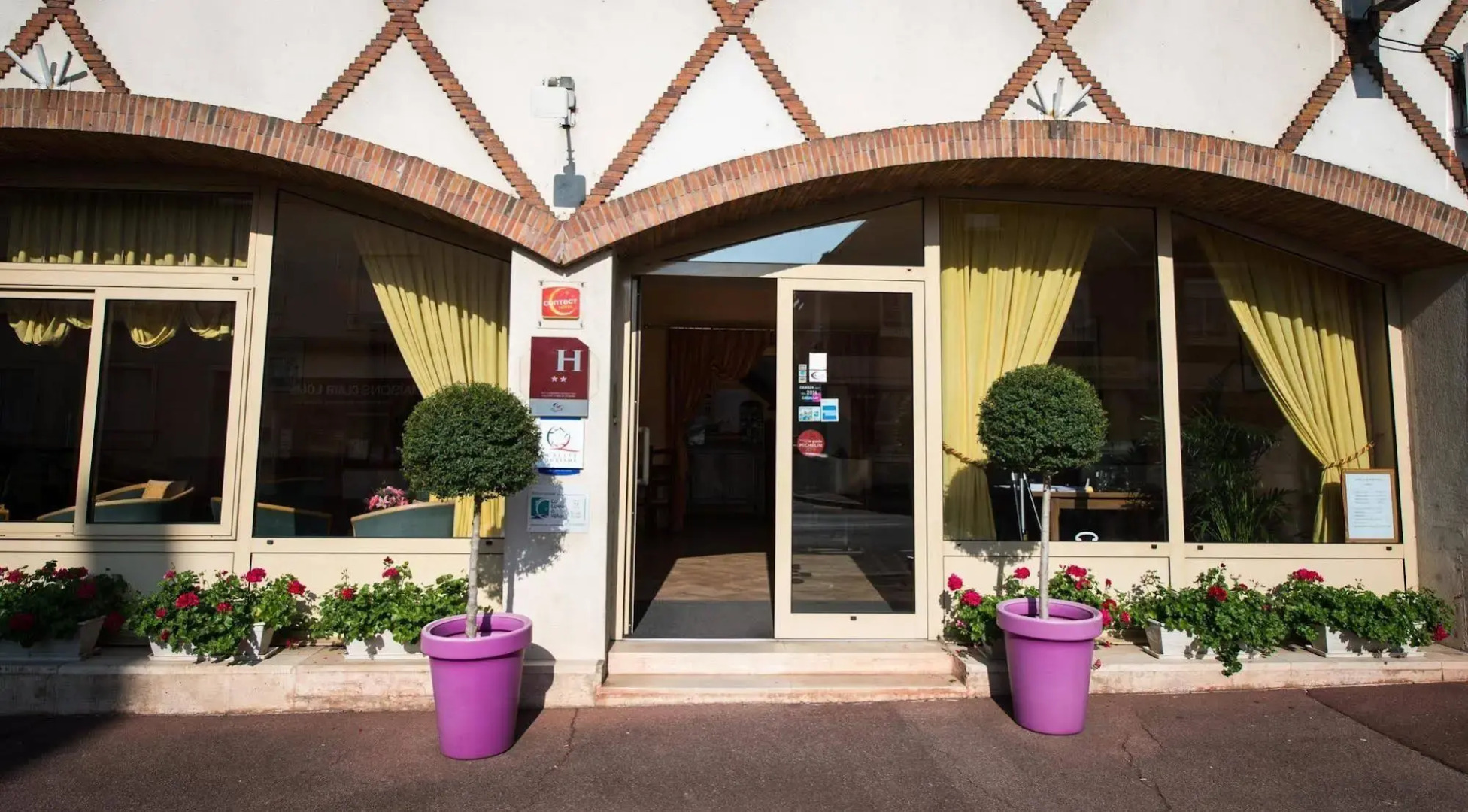 Hotel Anne de Beaujeu