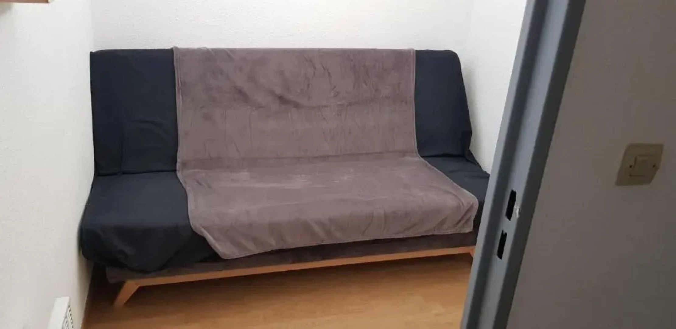 Studio cabine avec place de parking privée