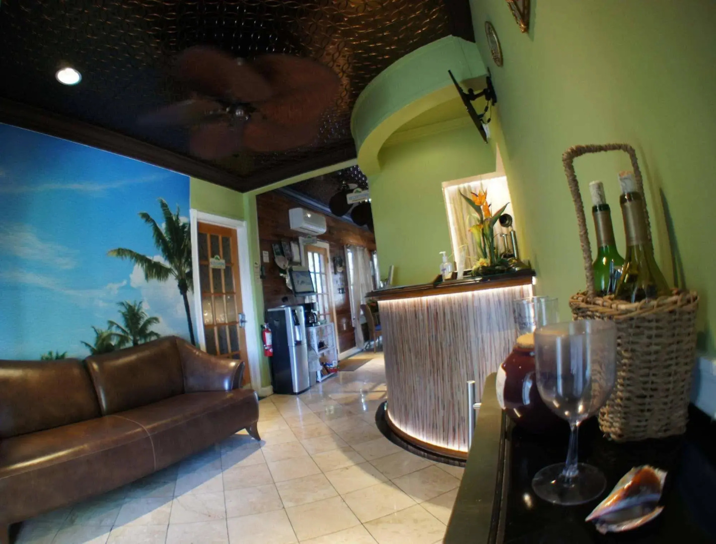 Seascape Tropical Inn - Adult Exclusive