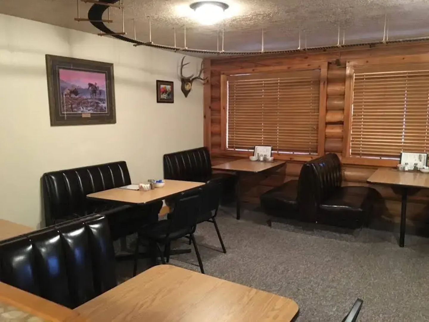 Duck Creek Village Inn