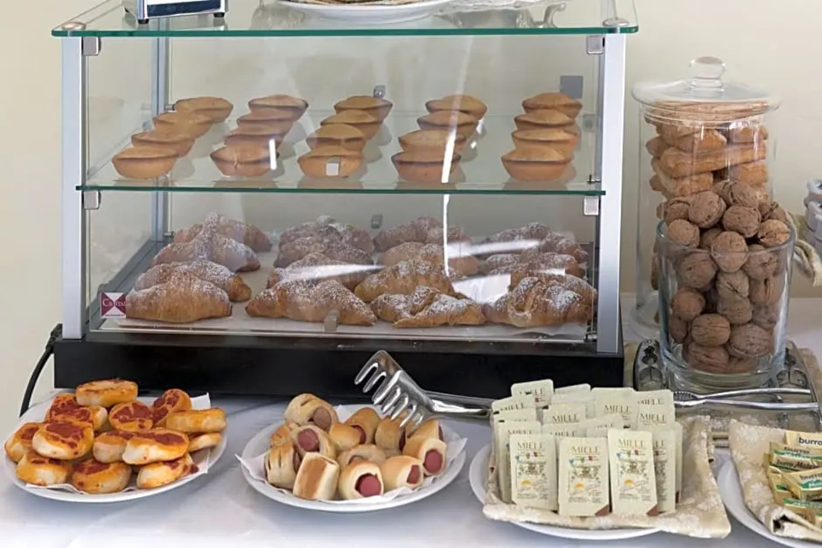 Falli Exclusive Rooms And Breakfast