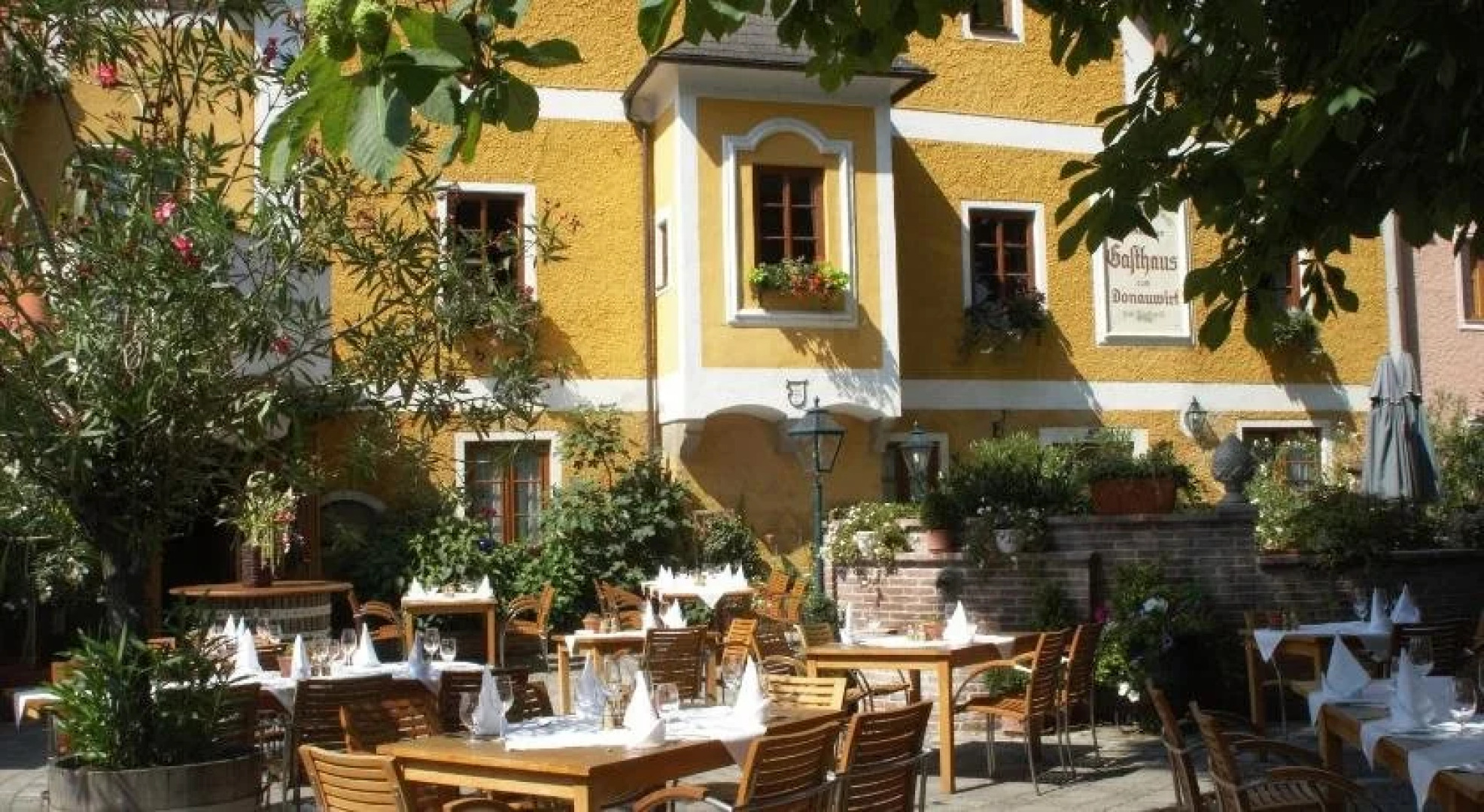 Donauwirt Hotel - Restaurant