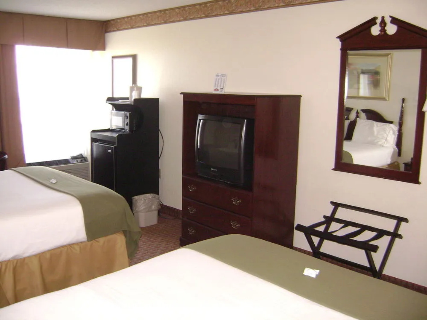 Holiday Inn Express Hotel & Suites Wilson I-95