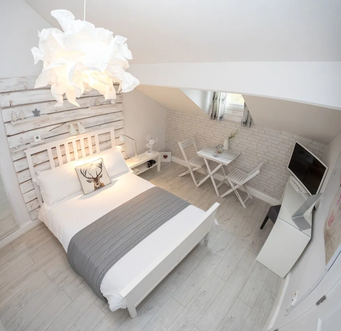 James Place @ Dowlais