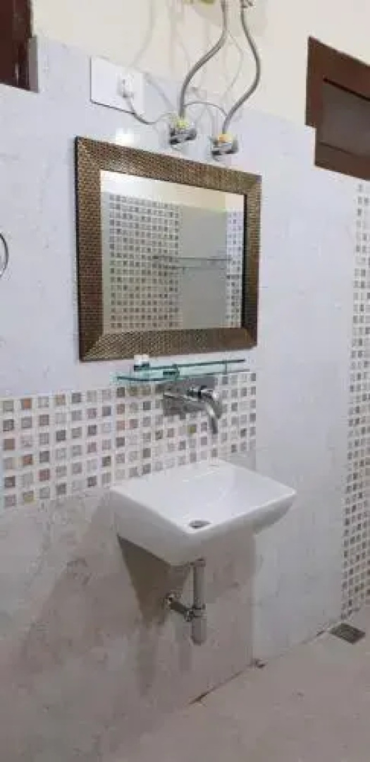 The Rainbow Inn & Cafe