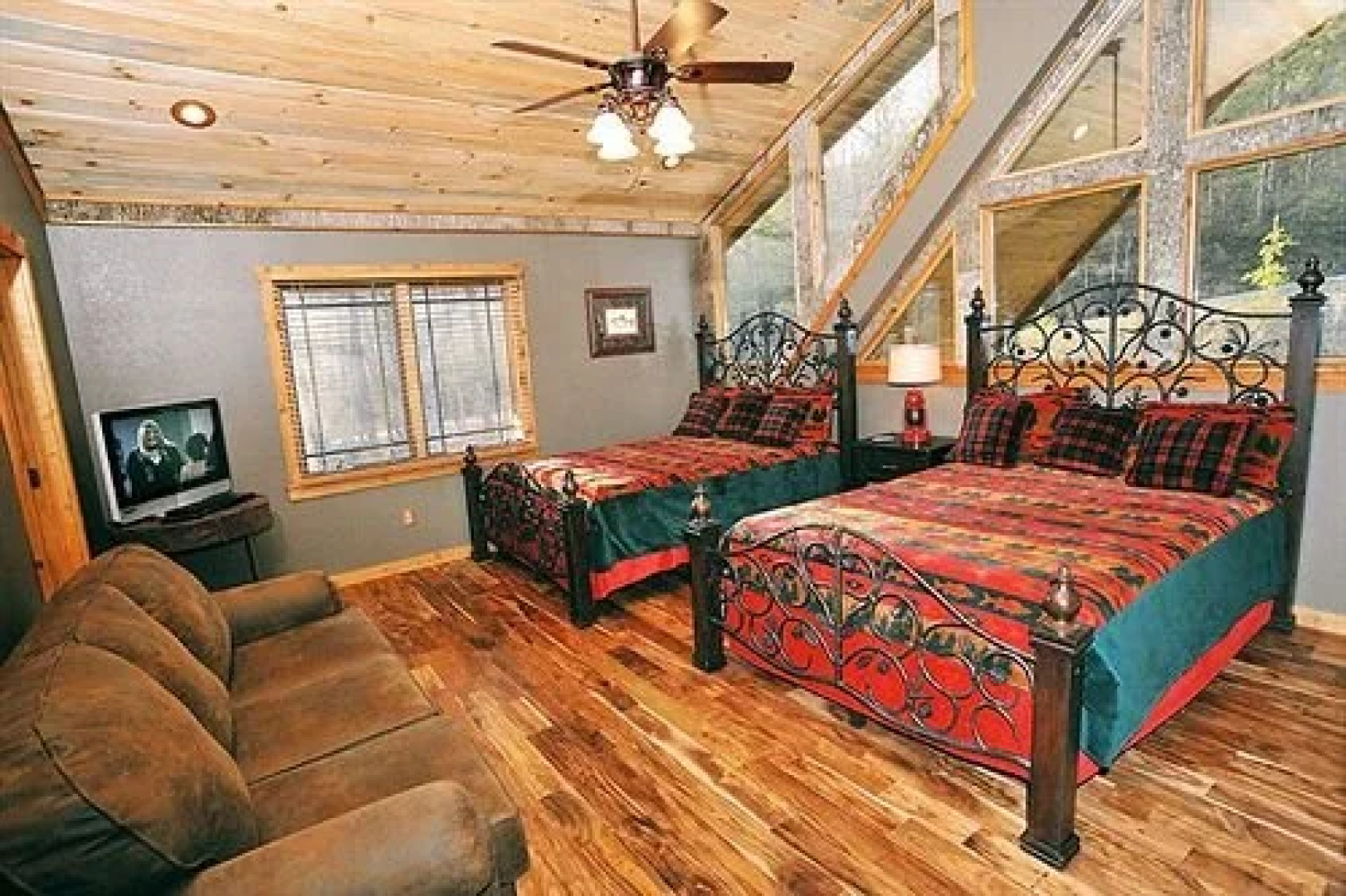 Hickory Mist Luxury Cabins