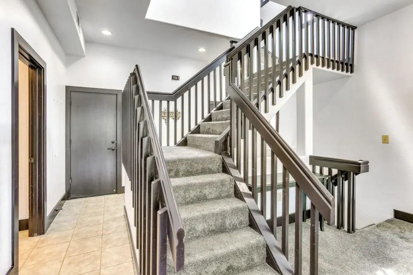 3 Mi to Shaver Lake: Family Home w/ Deck!