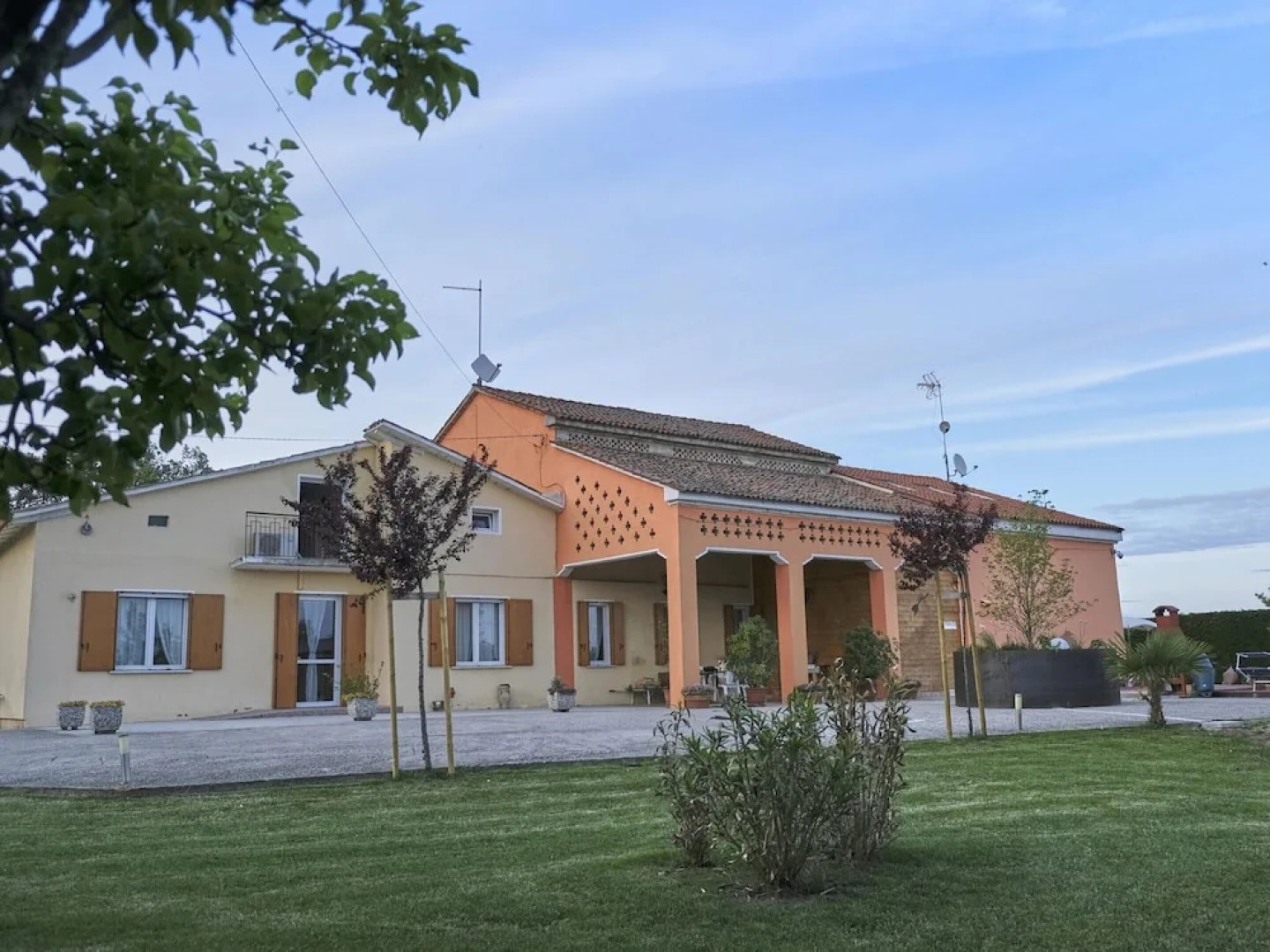 Venetian Villa With Pool and Sauna