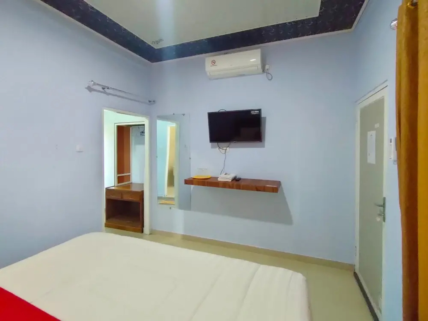 RedDoorz Syariah near Stasiun Wates