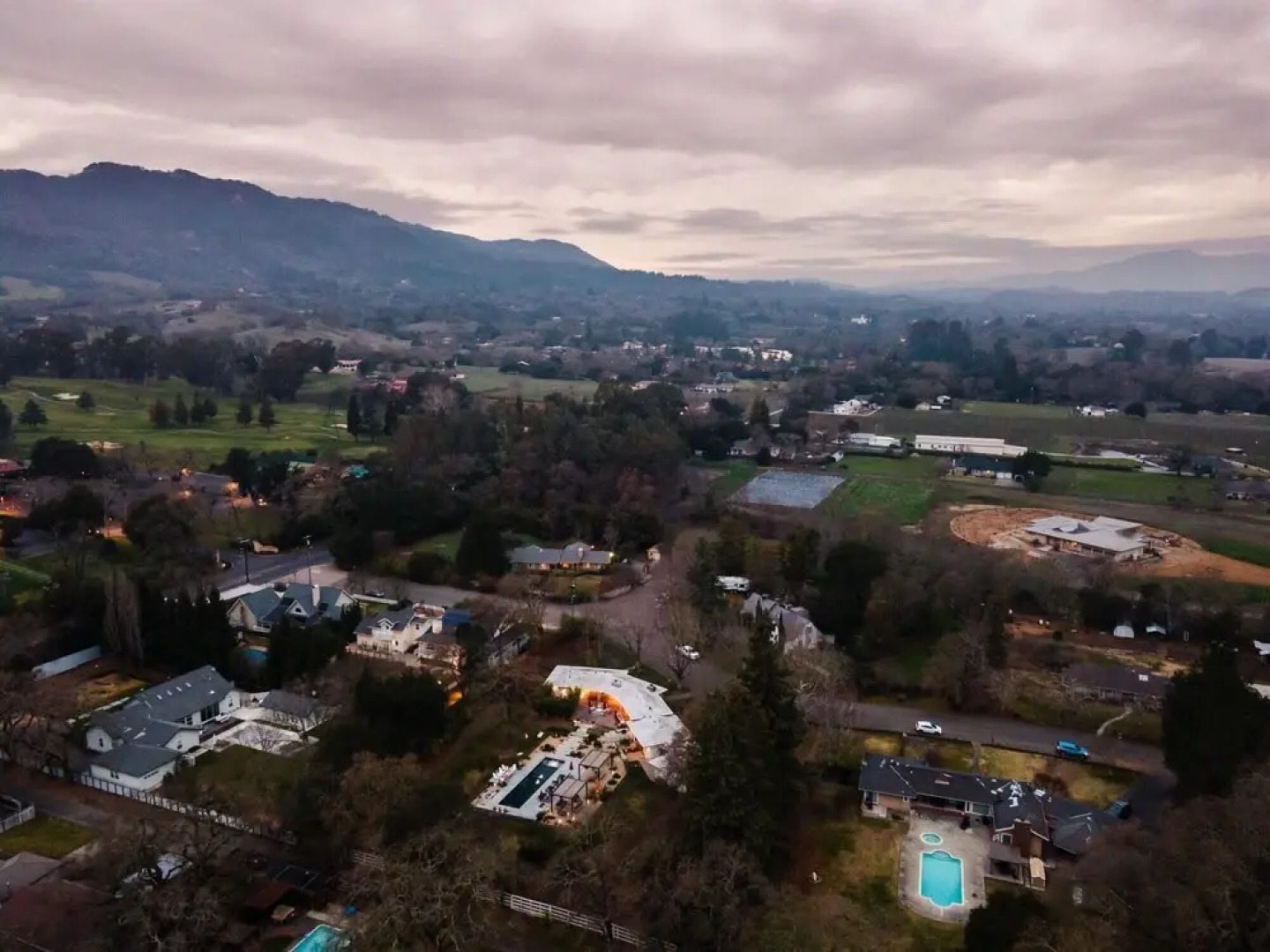 Country Club 2 - Marquee