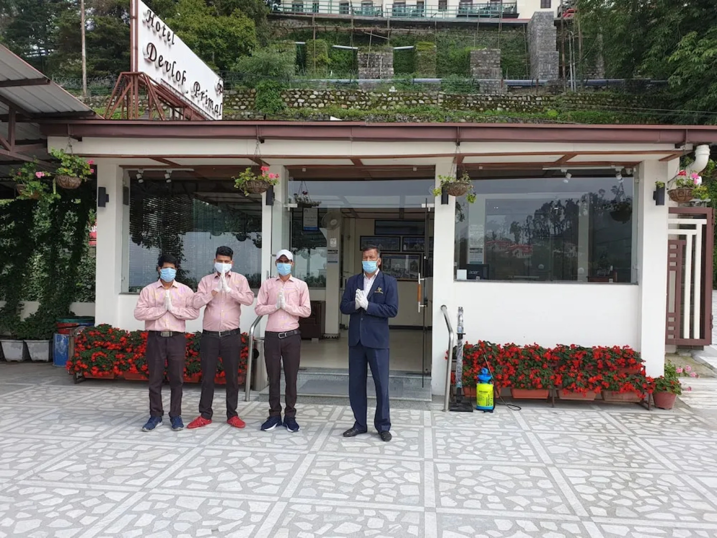 OYO Rooms Mussoorie Library