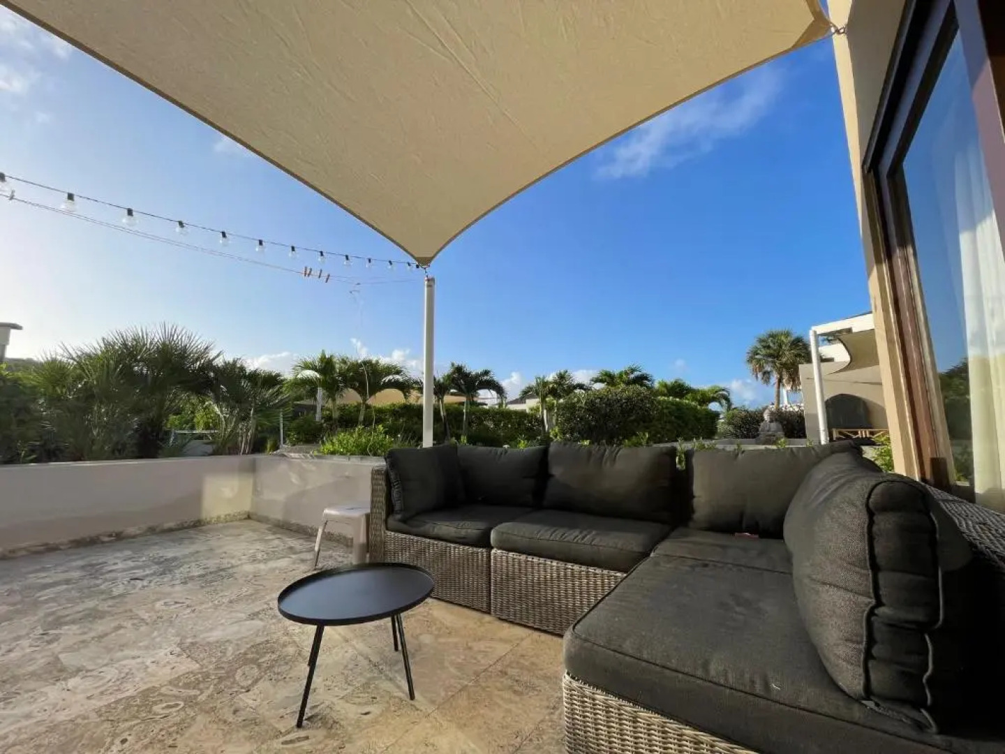 NEWLY STYLED Beach house 'White Sands' GreenView BlueBay Golf & Beach Resort Curaçao 2 bedrooms 2 bathrooms Gated Community Ground Floor Terrace Including Pool & Beach Access Fully Airconditioned Family Friendly