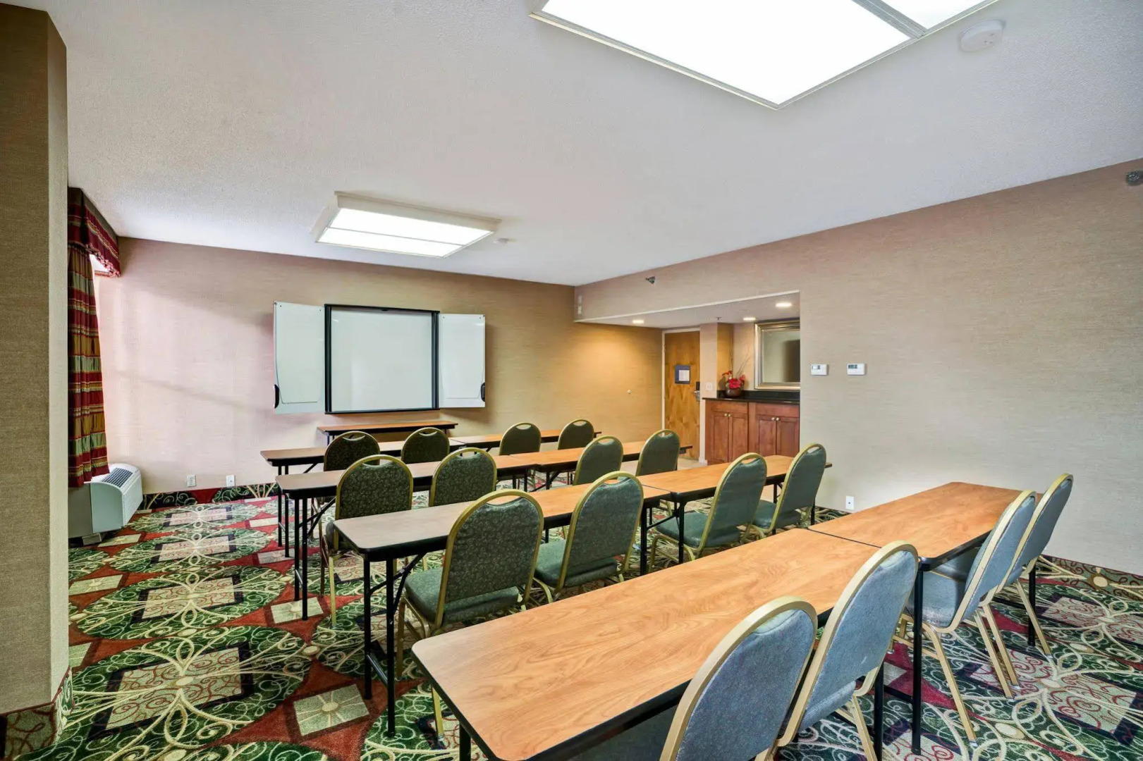 Hampton Inn State College