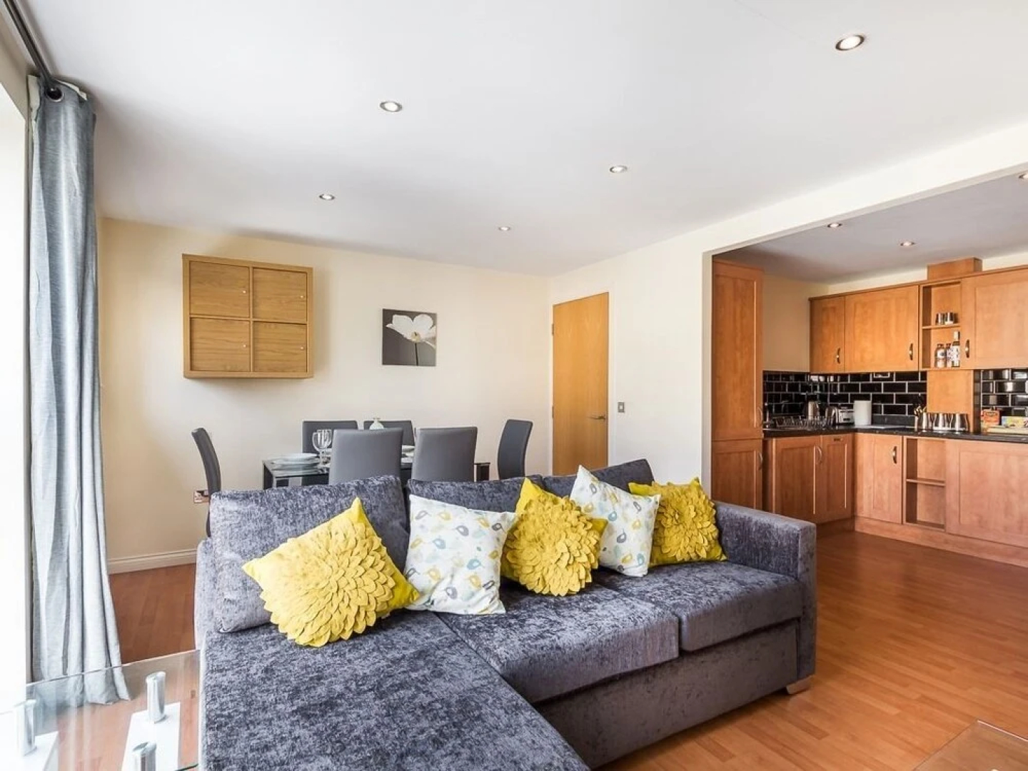 Stay In Curzon Apartments