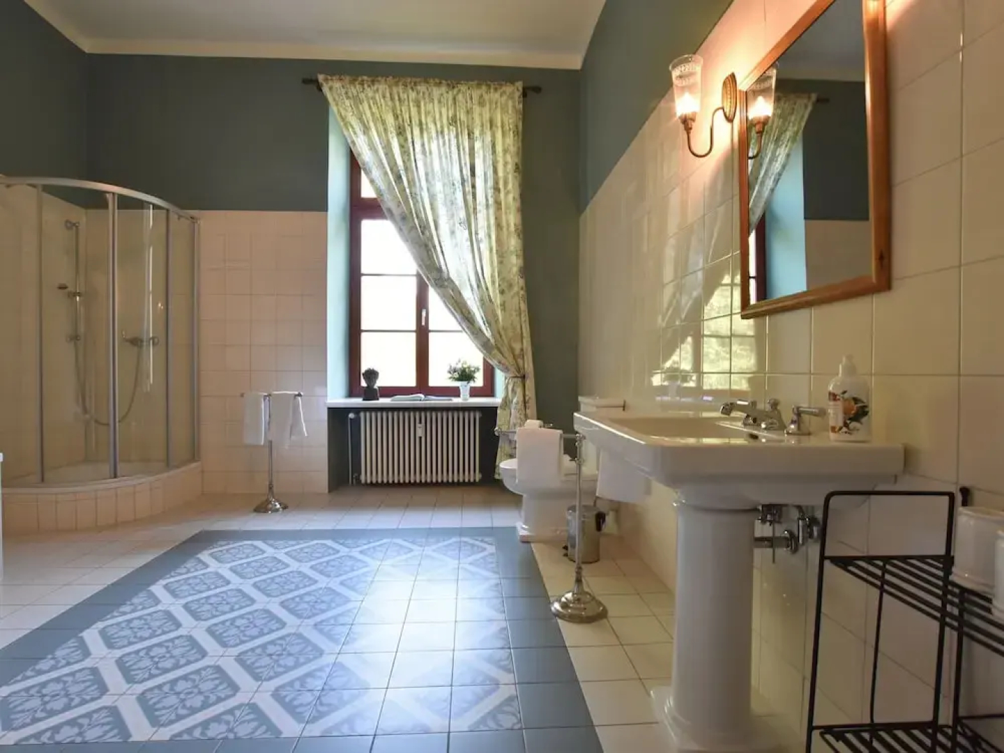 Grand Apartment in Satow with Garden
