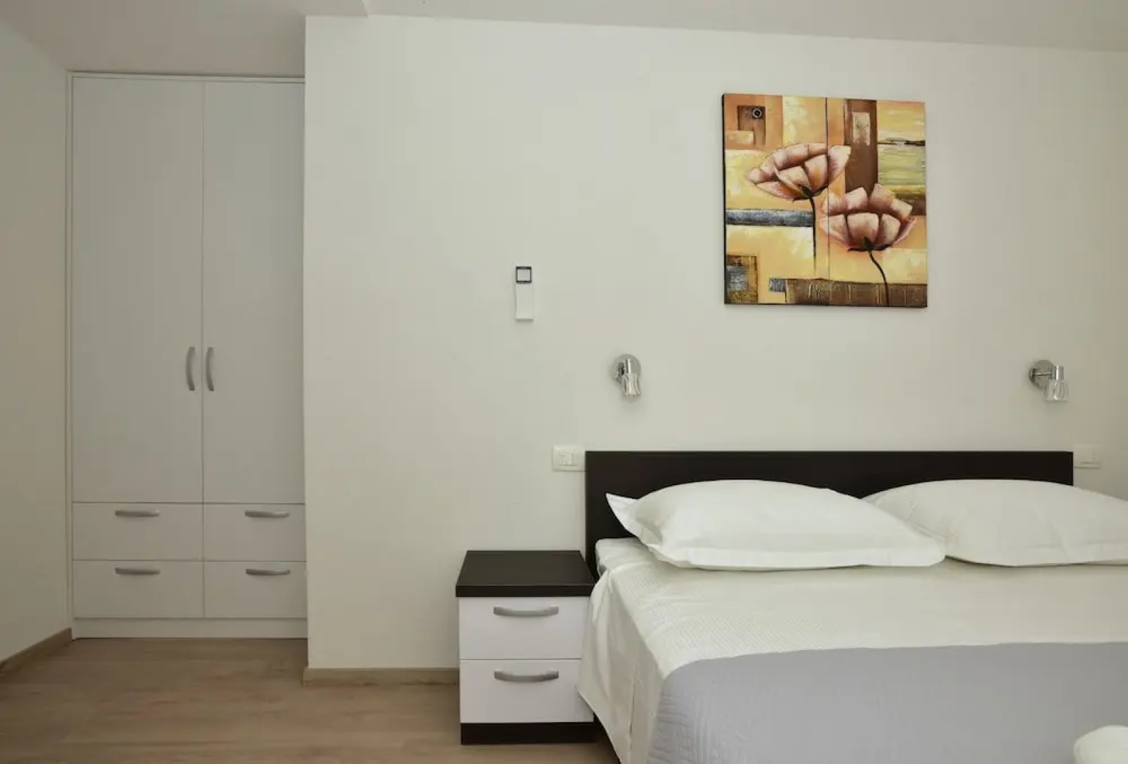 Apartments Mladen