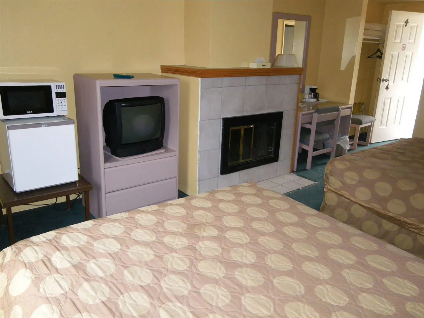 Selkirk Inn