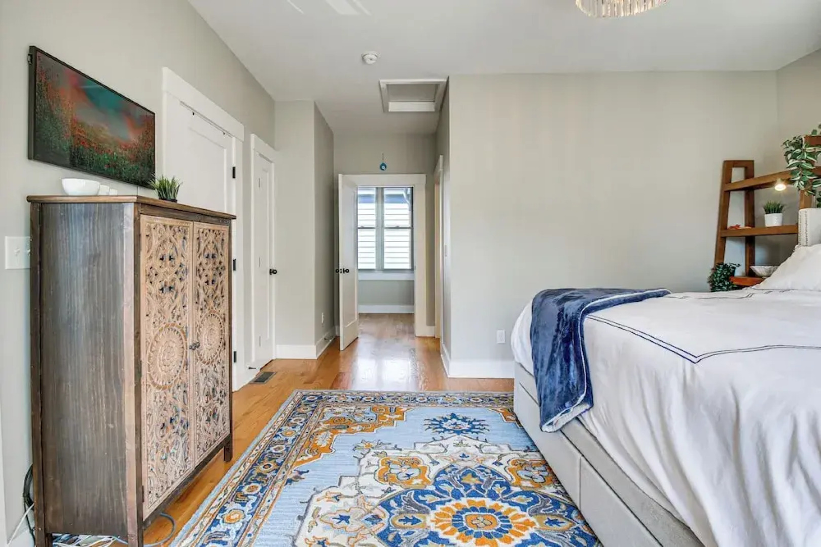 Vibrant Downtown Cincinnati Townhome w/ Sauna!