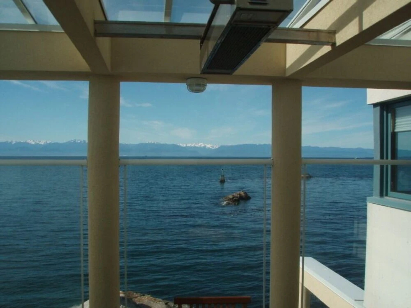 Bermuda on the Rocks