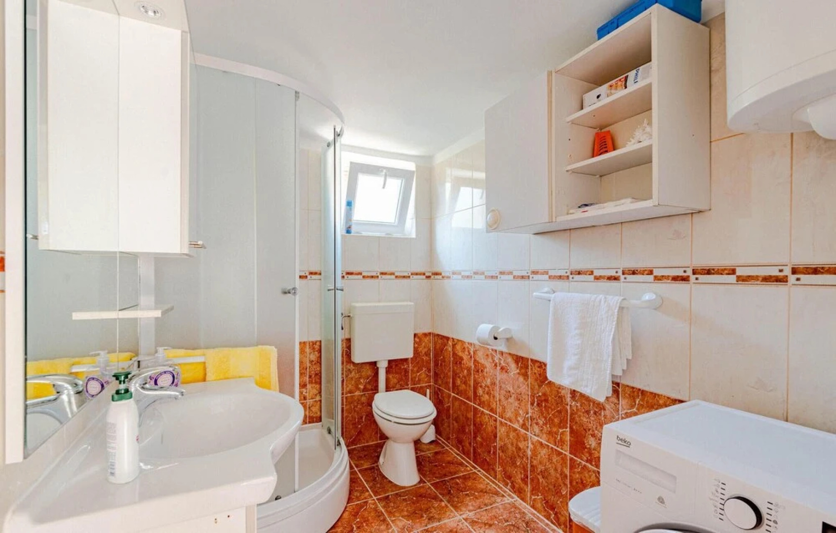 Stunning Home in Prigradica With Wifi and 4 Bedrooms