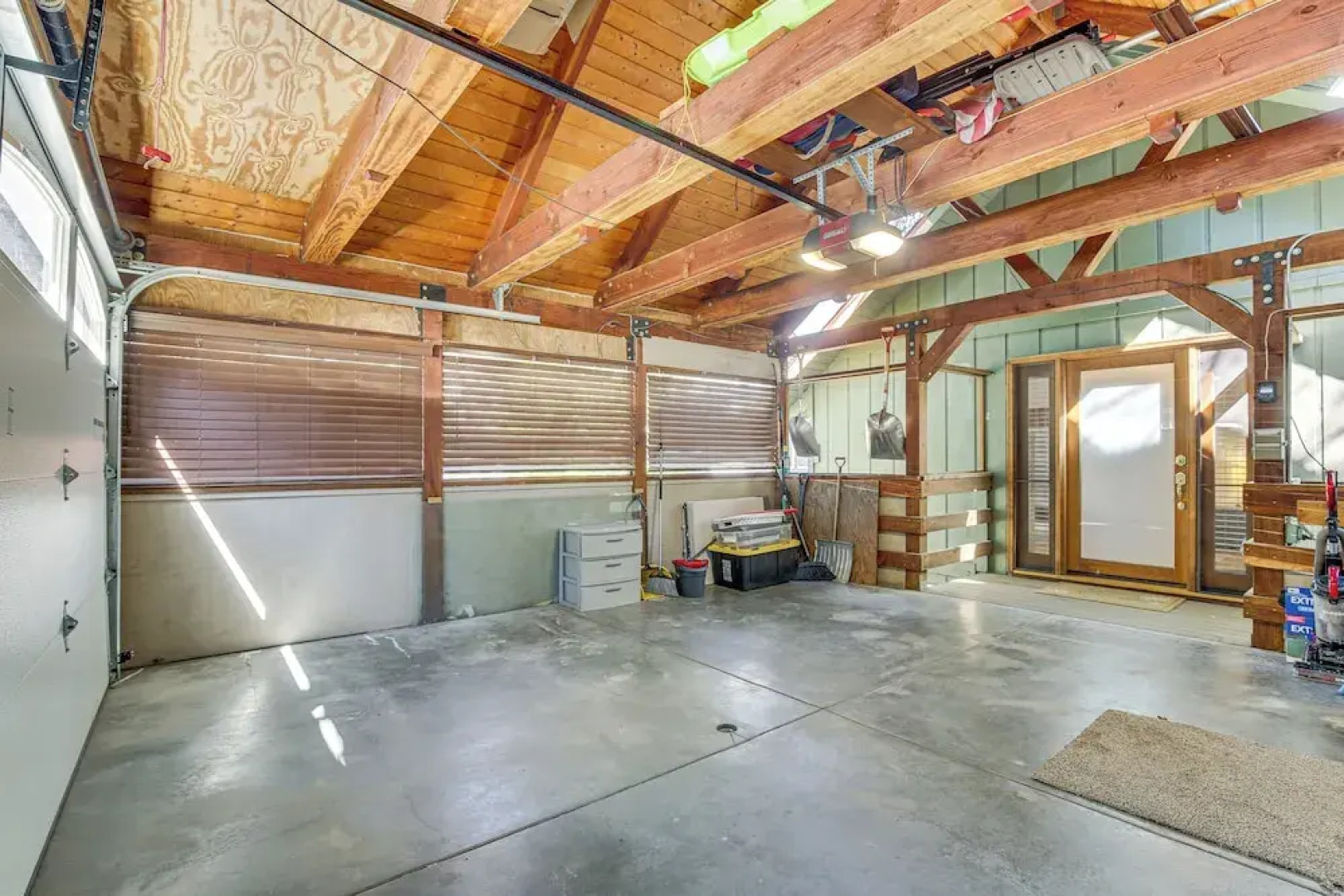 Family-friendly Lake Arrowhead Cabin w/ Game Room!