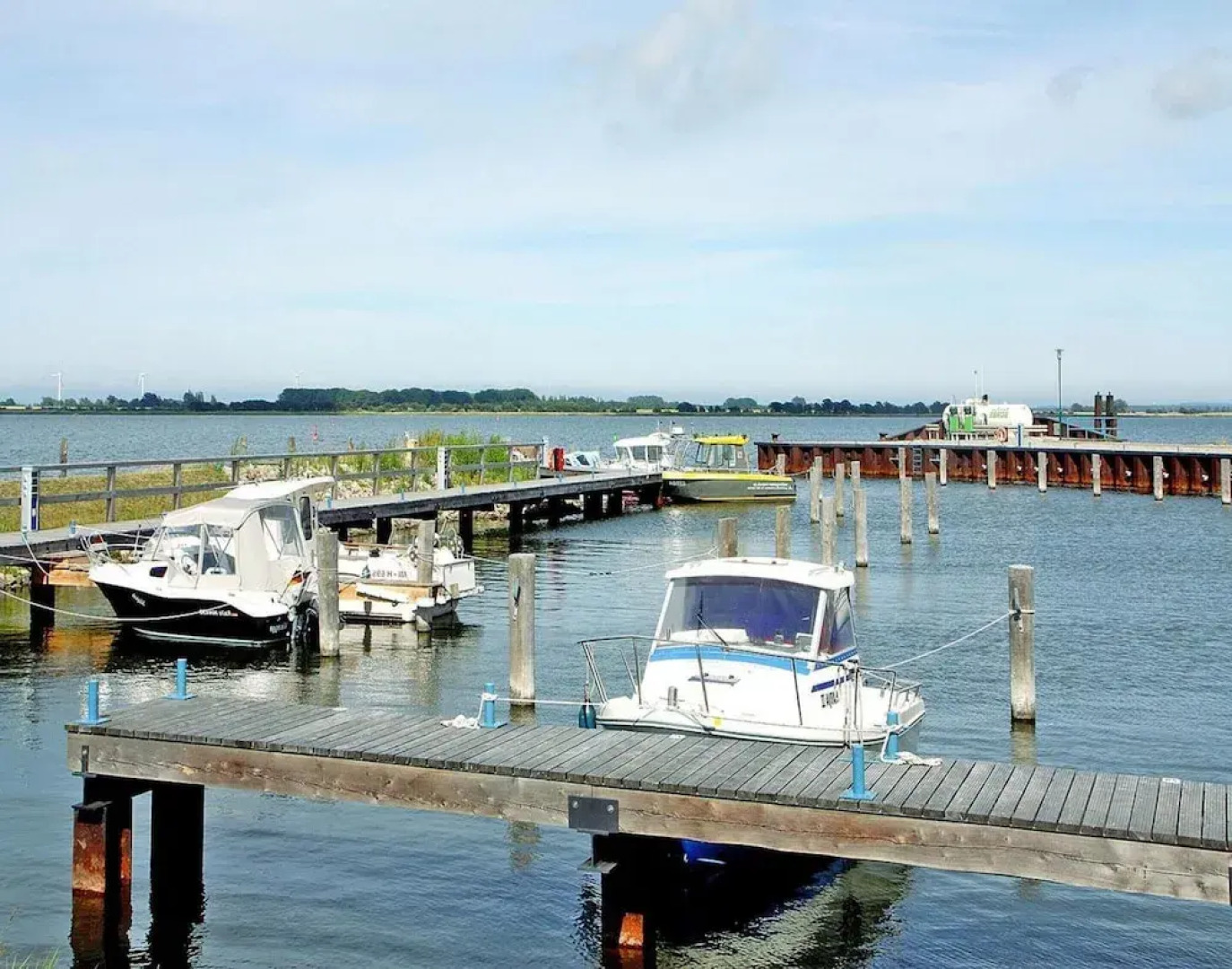 Holiday Home Lotsenhaus am Breetzer Bodden