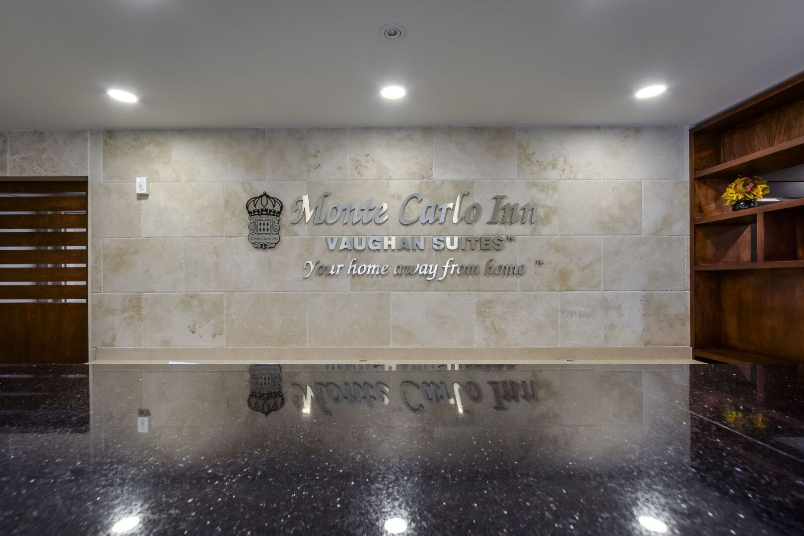 Monte Carlo Inn Vaughan Suites