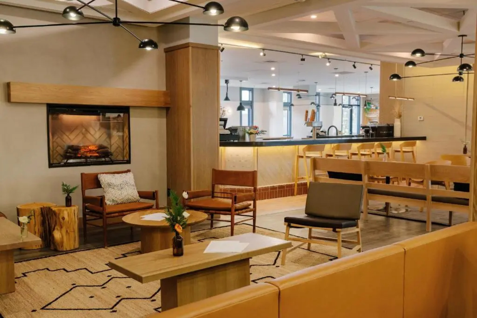 The Elk & Avenue Hotel