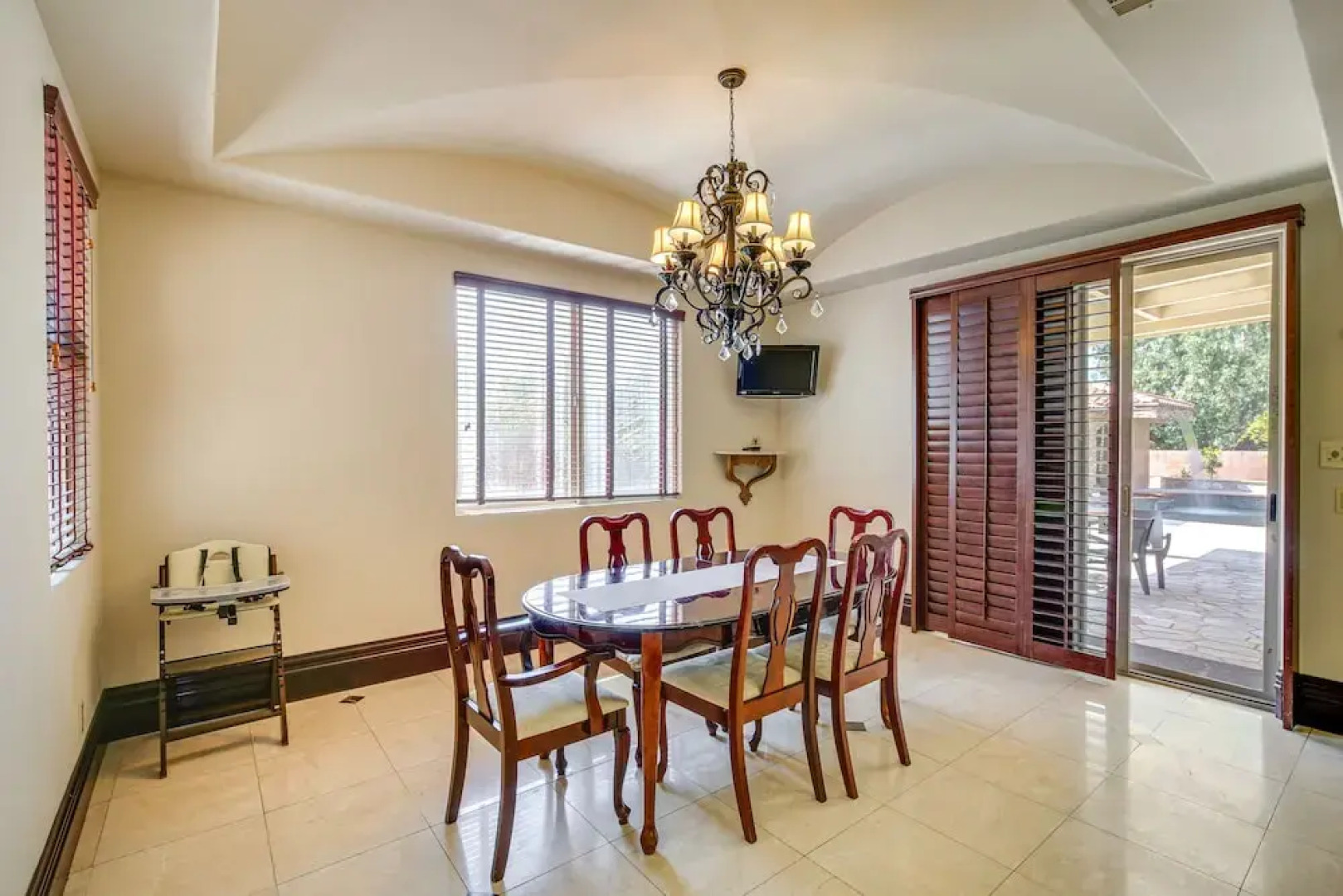 Spacious Fullerton Villa w/ Private Pool & Hot Tub