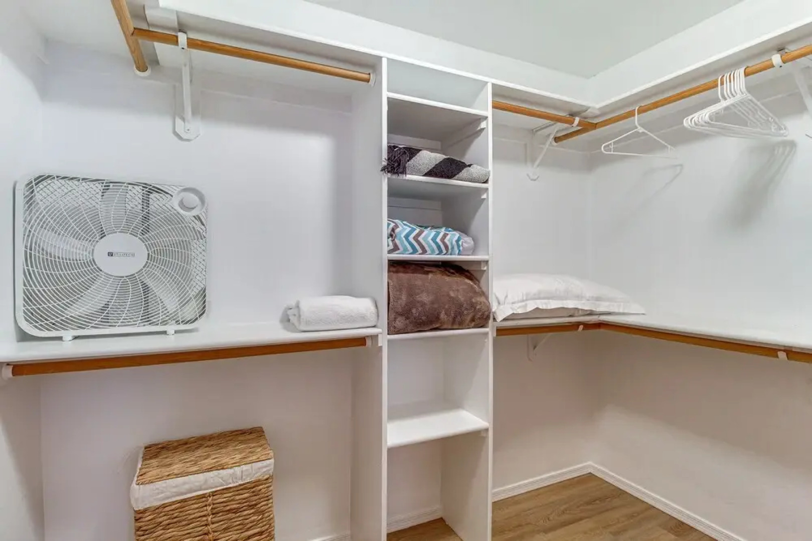 Pet-friendly Cabin w/ Fire Pit in Pinetop!