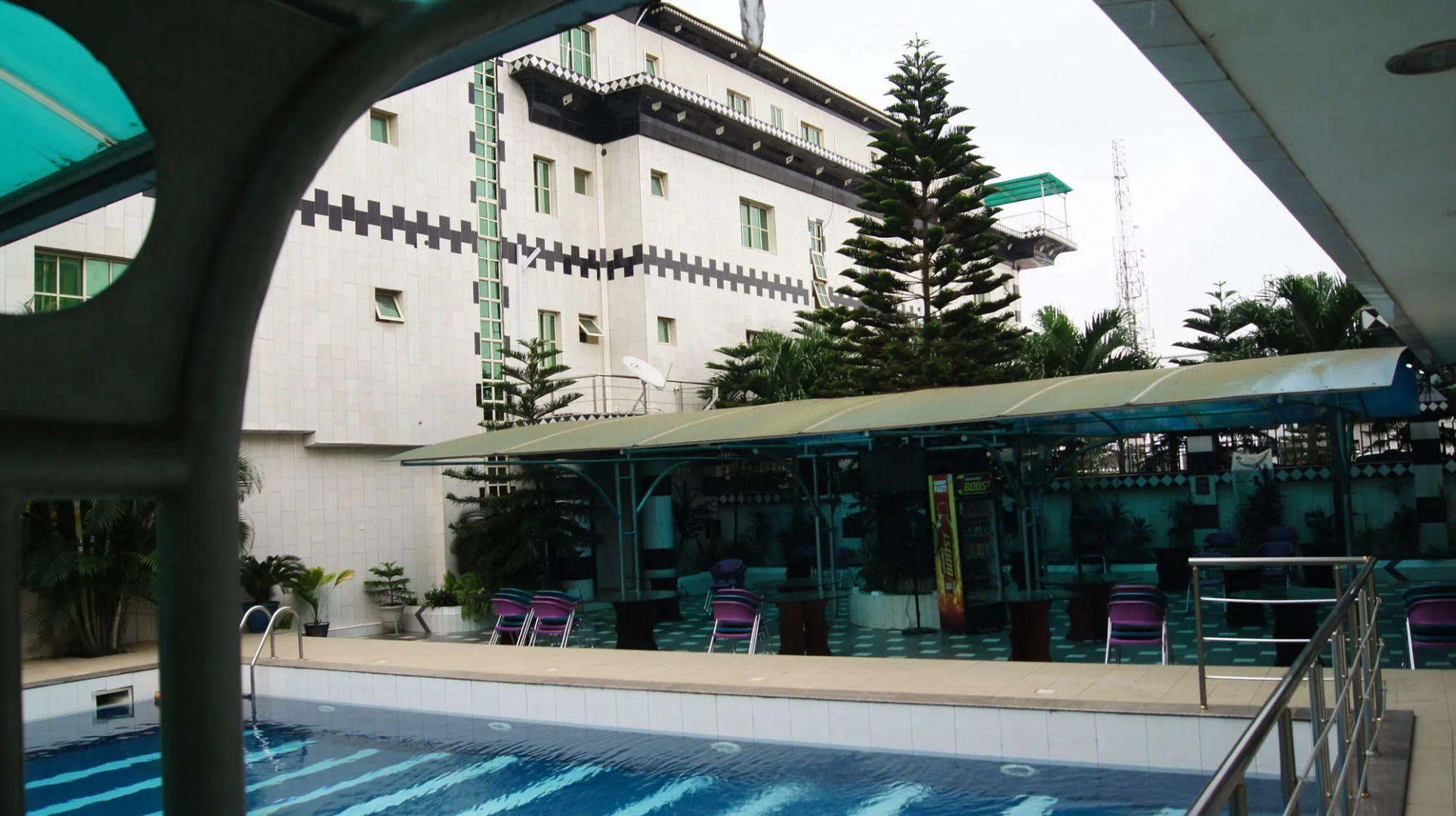 Royalview Hotel And Suites