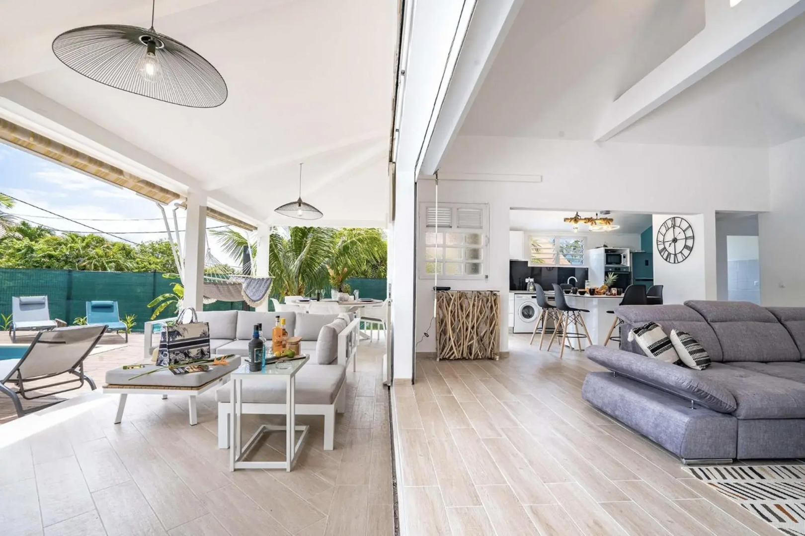 Villa Belvi 3ch, déco moderne, piscine chauffée, plage à 10min