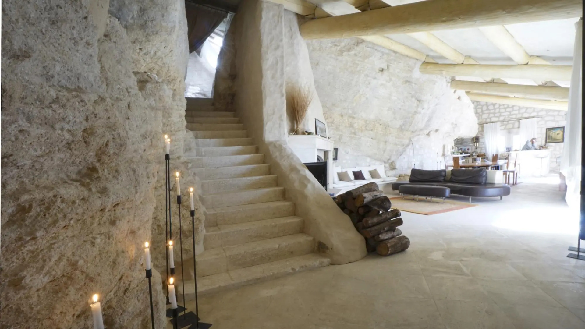 Le Dernier Chateau - Architect's Stone Villa & Pool in Picturesque Les Baux-de-Provence, 5 Bedrooms
