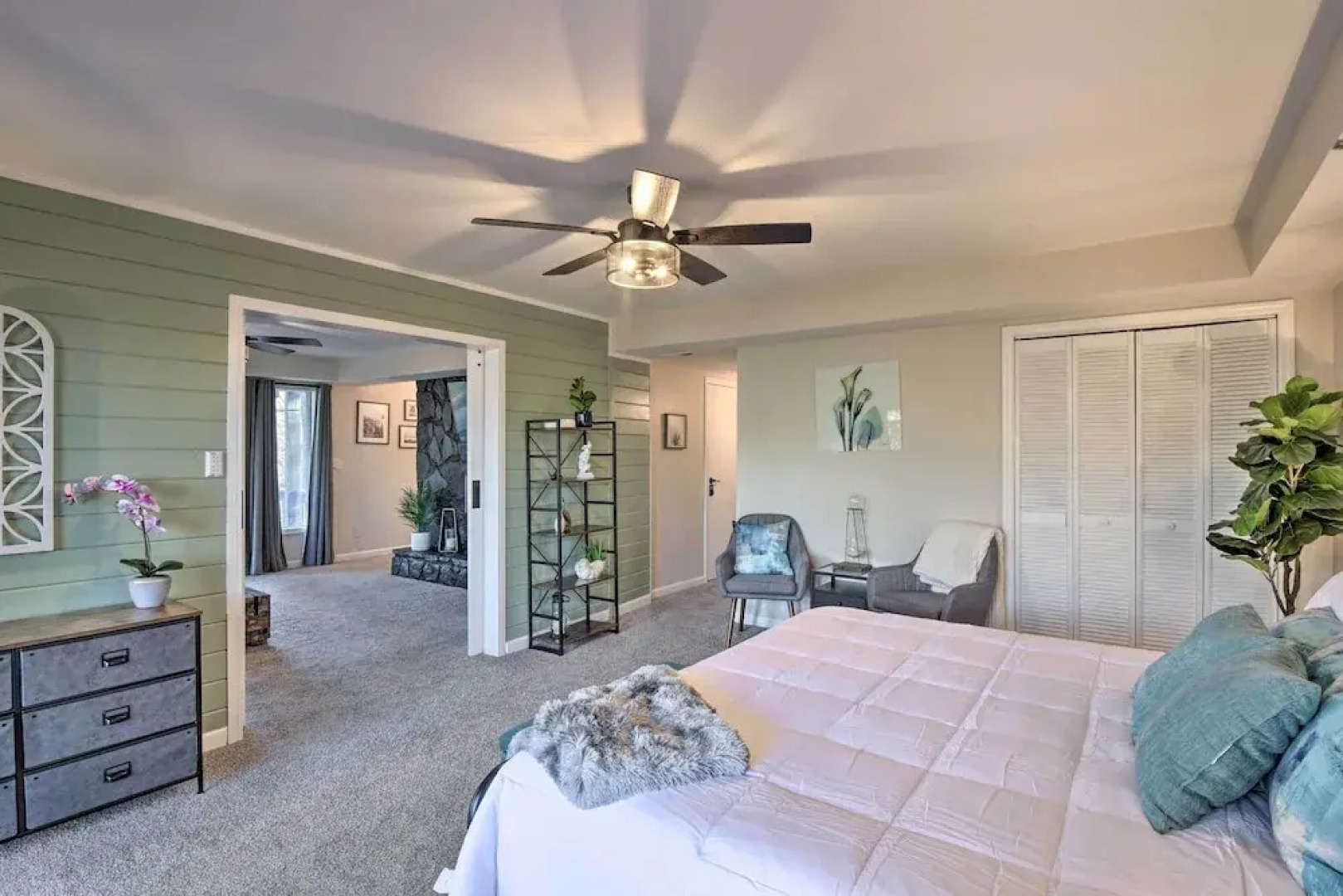 Spacious & Newly Remodeled A-frame w/ 2 Decks