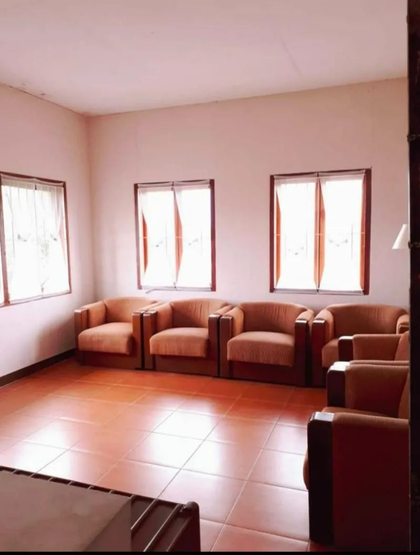 Villa Orange Lembang Pengkolan By Zuzu