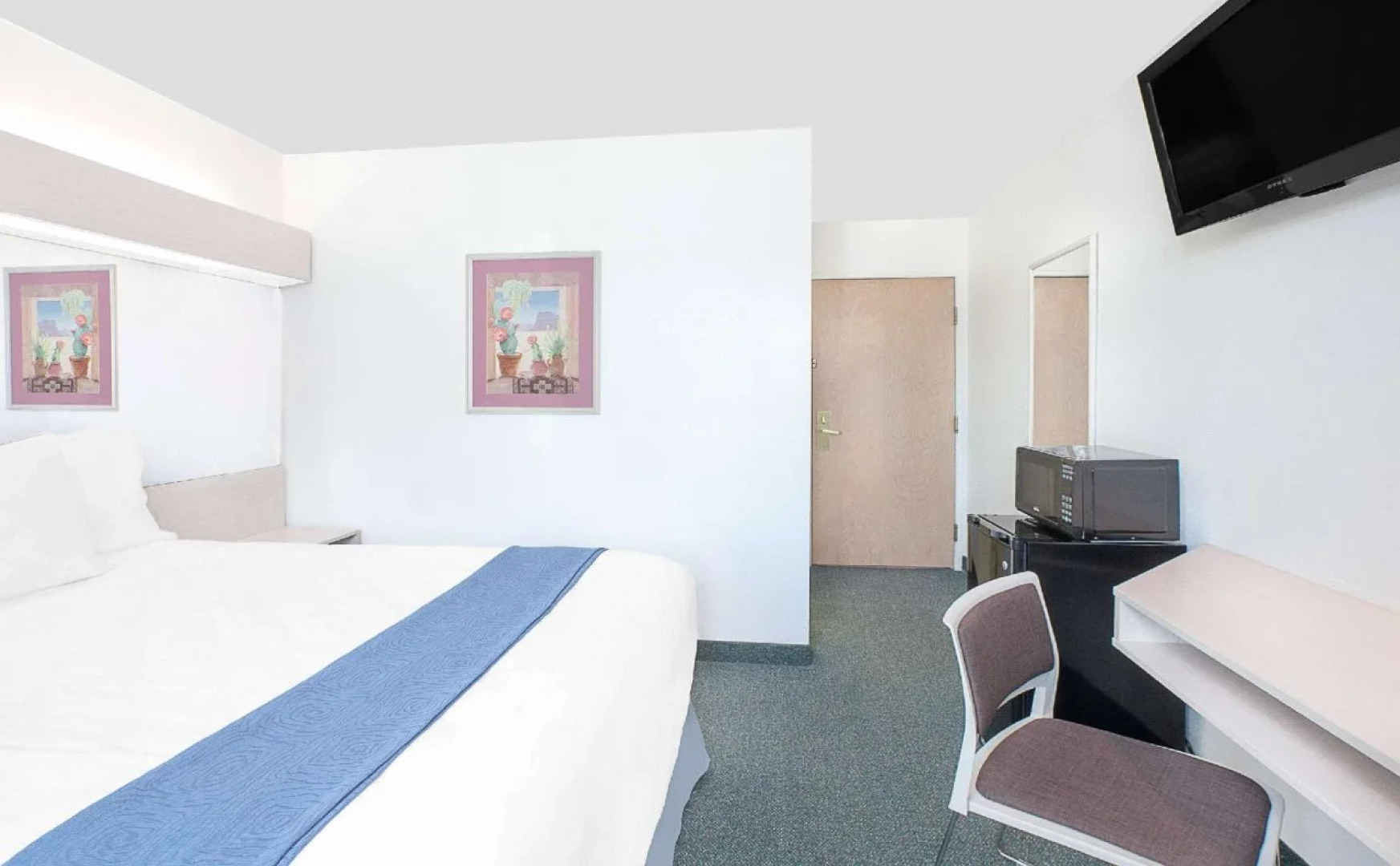 Microtel Inn & Suites by Wyndham Broken Bow