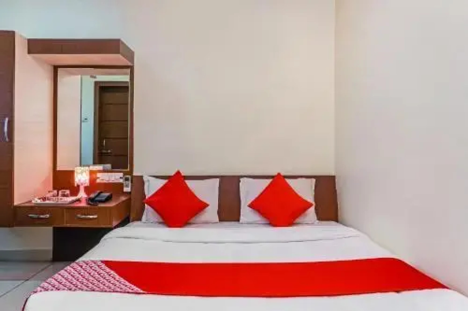 Hotel Landmark Continental By OYO Rooms