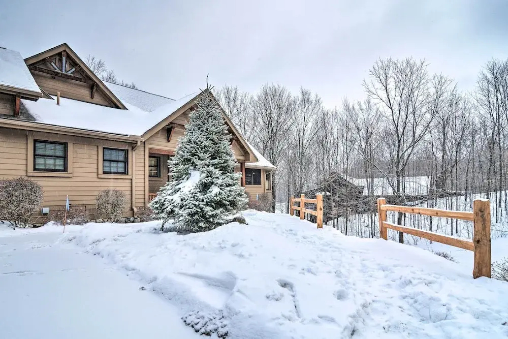 Ski & Golf: Northern Retreat w/ Game Room!