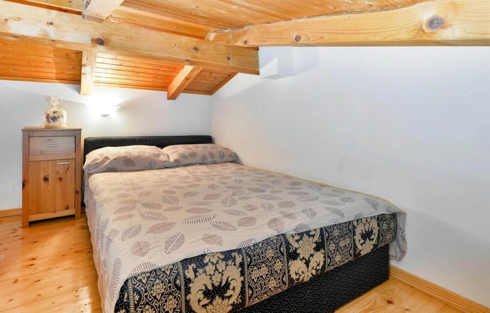 Amazing Home in Galovic Selo With 1 Bedrooms and Jacuzzi