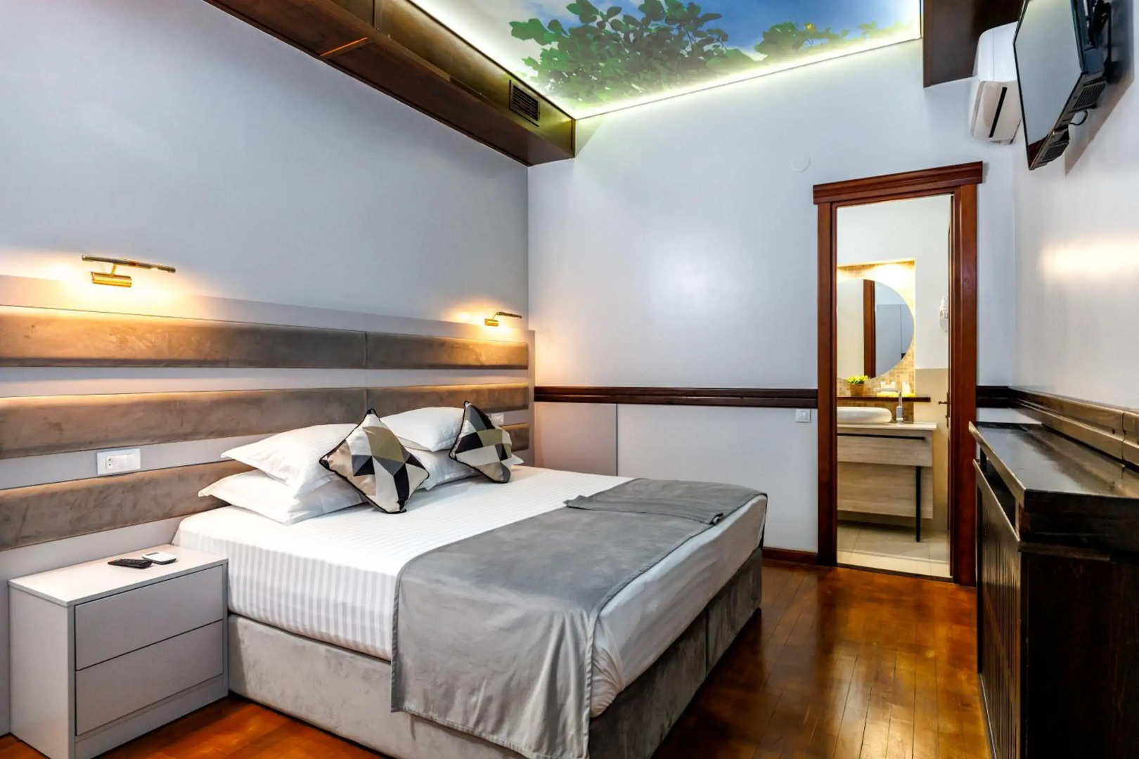 La Strada Boutique Villa