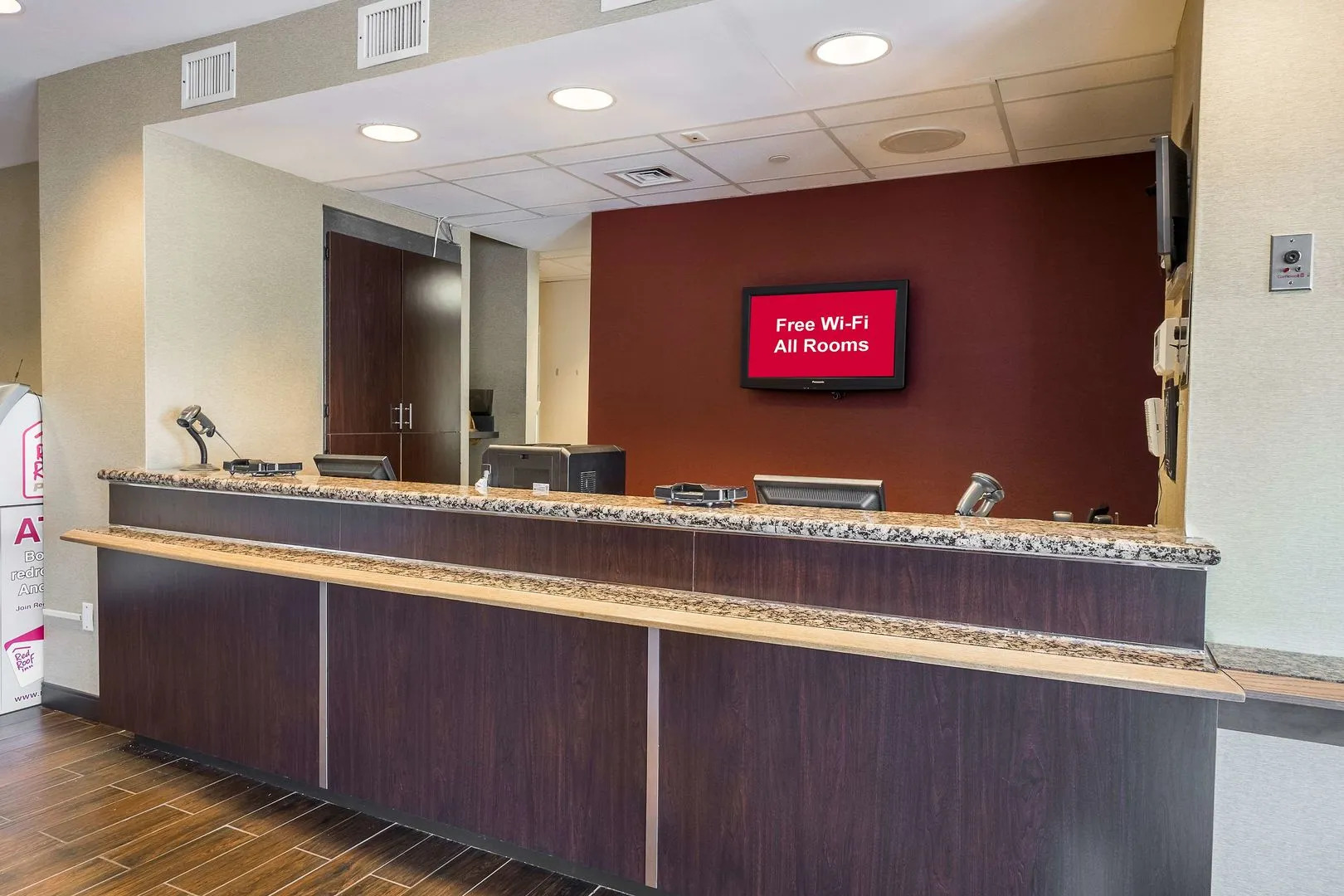 Red Roof Inn PLUS+ Boston - Logan