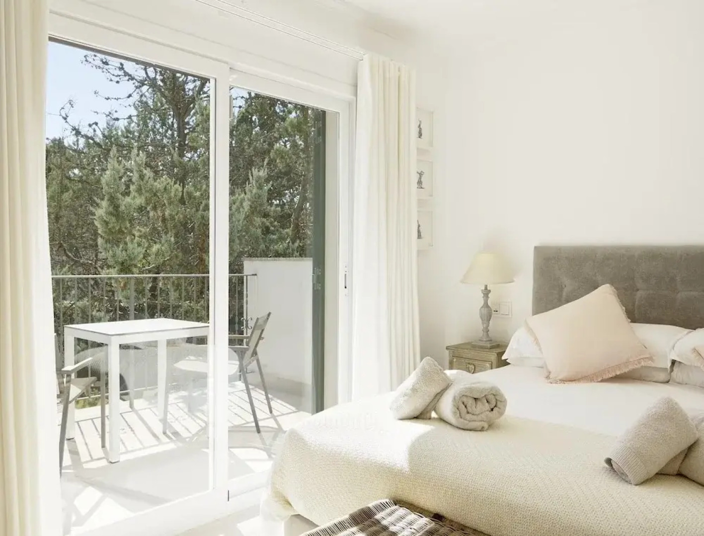 Villa on the Foot of La Font Hills