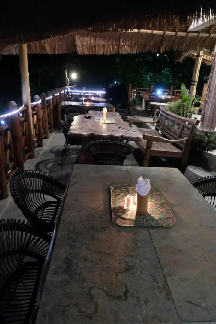 Breve Azurine Lagoon Retreat