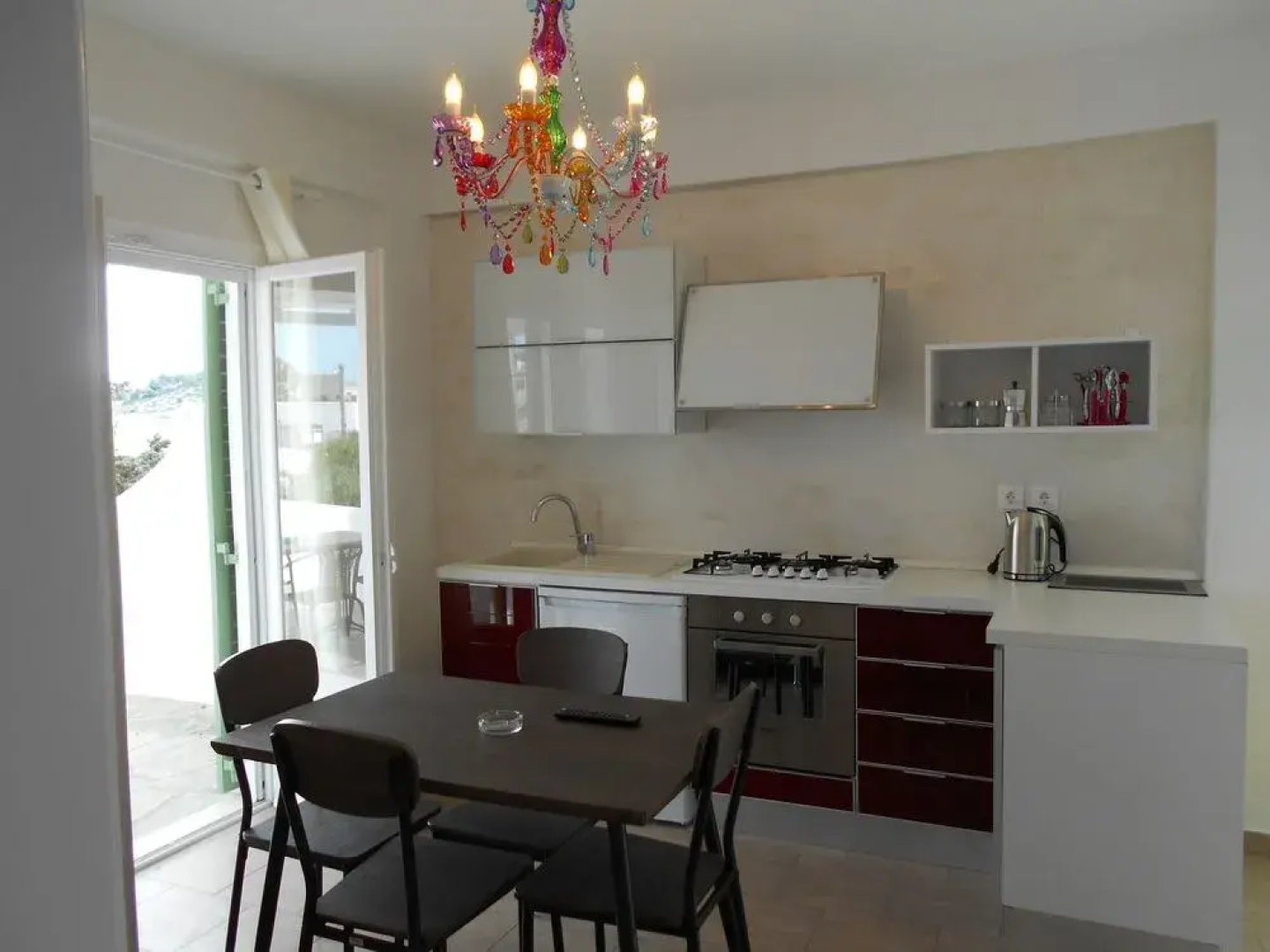 Dahlia Apartments and Studios