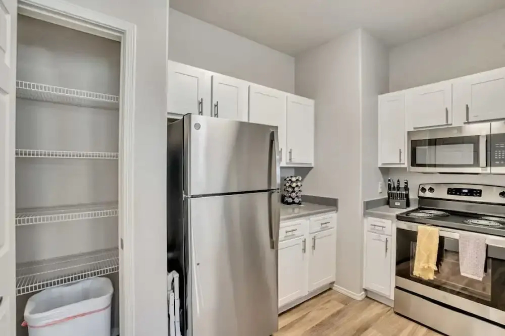 Ground Floor King Beds Pool Gym - Near Hill AFB