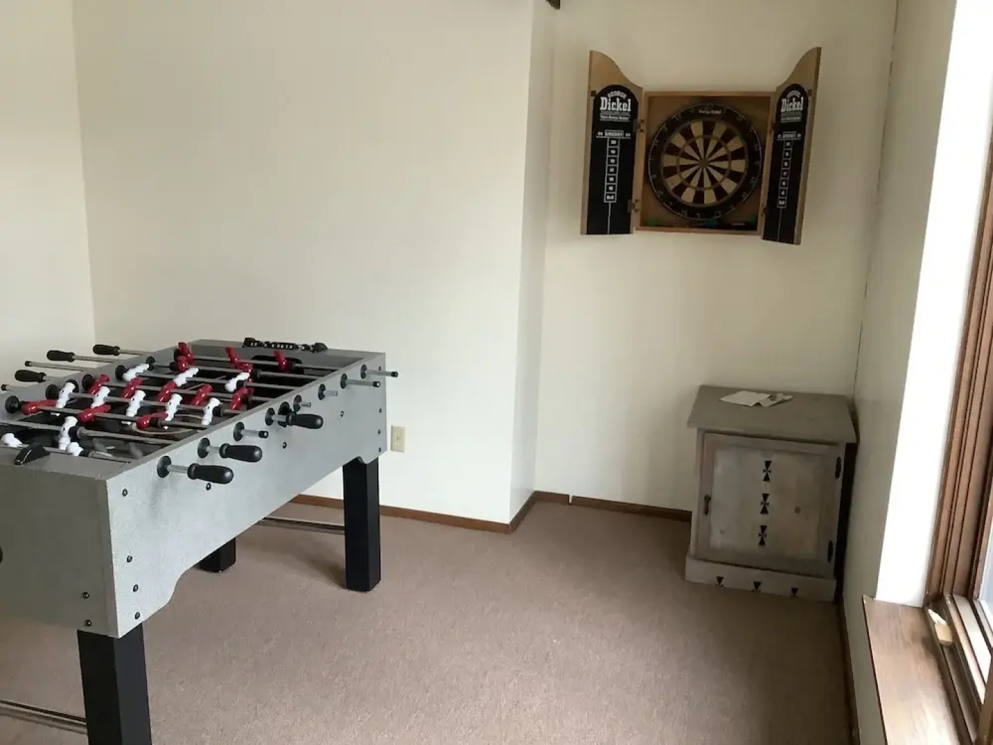 Amazing Hideaway - Short Walk To Hoyt Park! 3 Bedroom Townhouse by Redawning