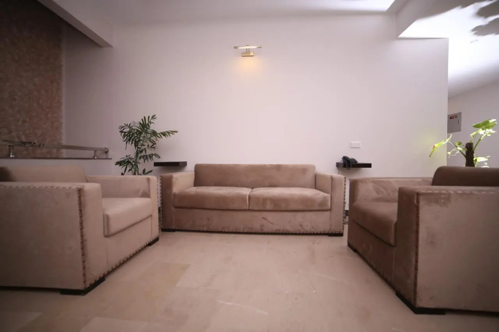 Zifan Hotel & Suites