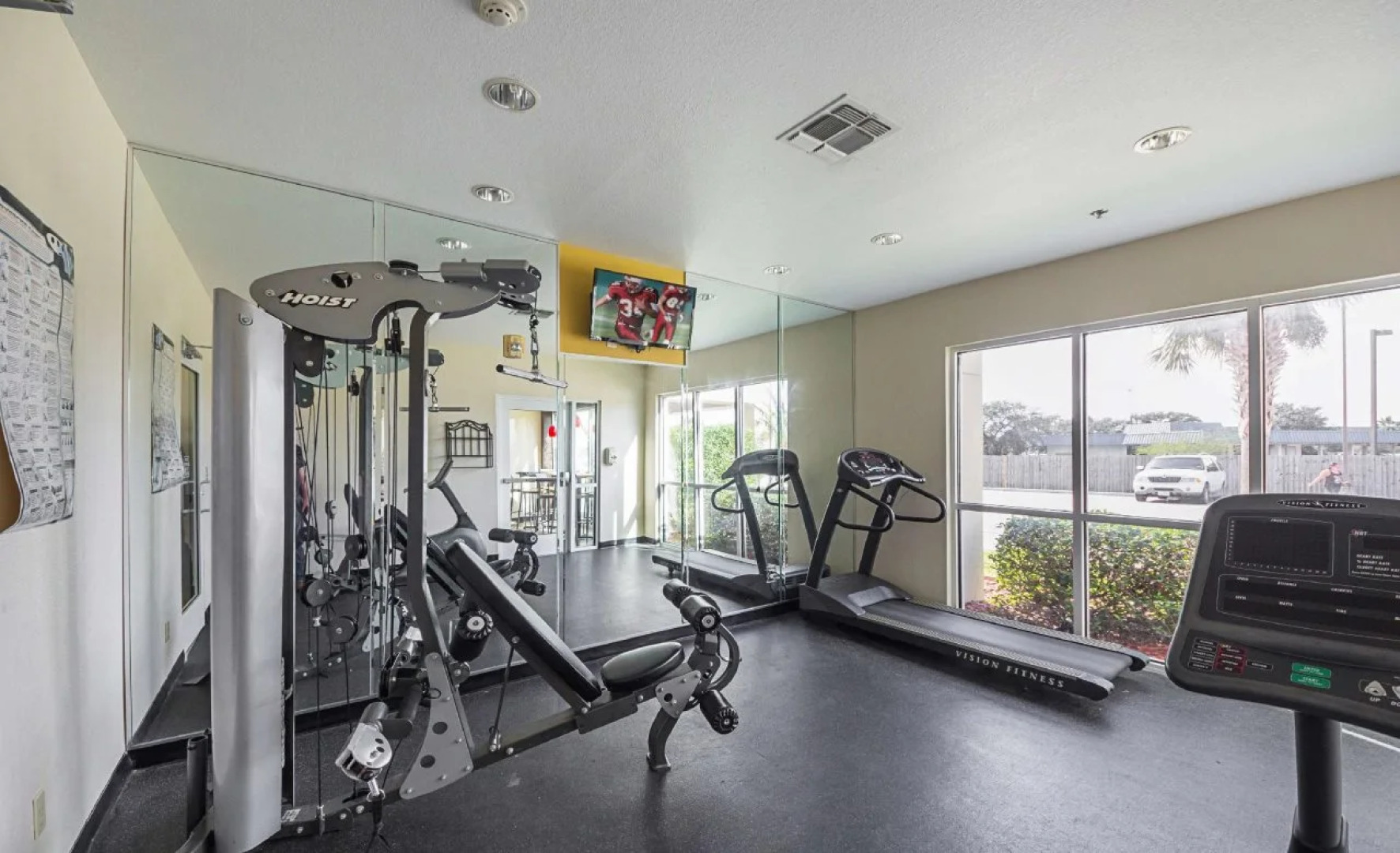 Red Roof Inn and Suites