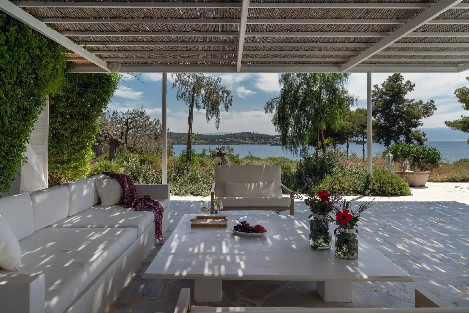 Golden Land Goutos I