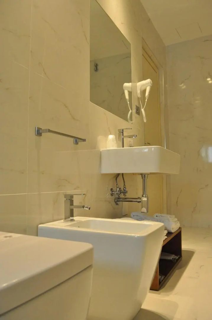 HNN Luxury Suites